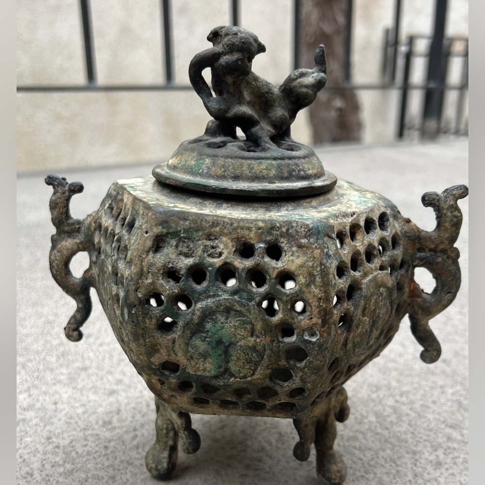 Antique Chinese  Bronze Foo Dog Lid Floral Bronze Incense Burner Signed Stamped